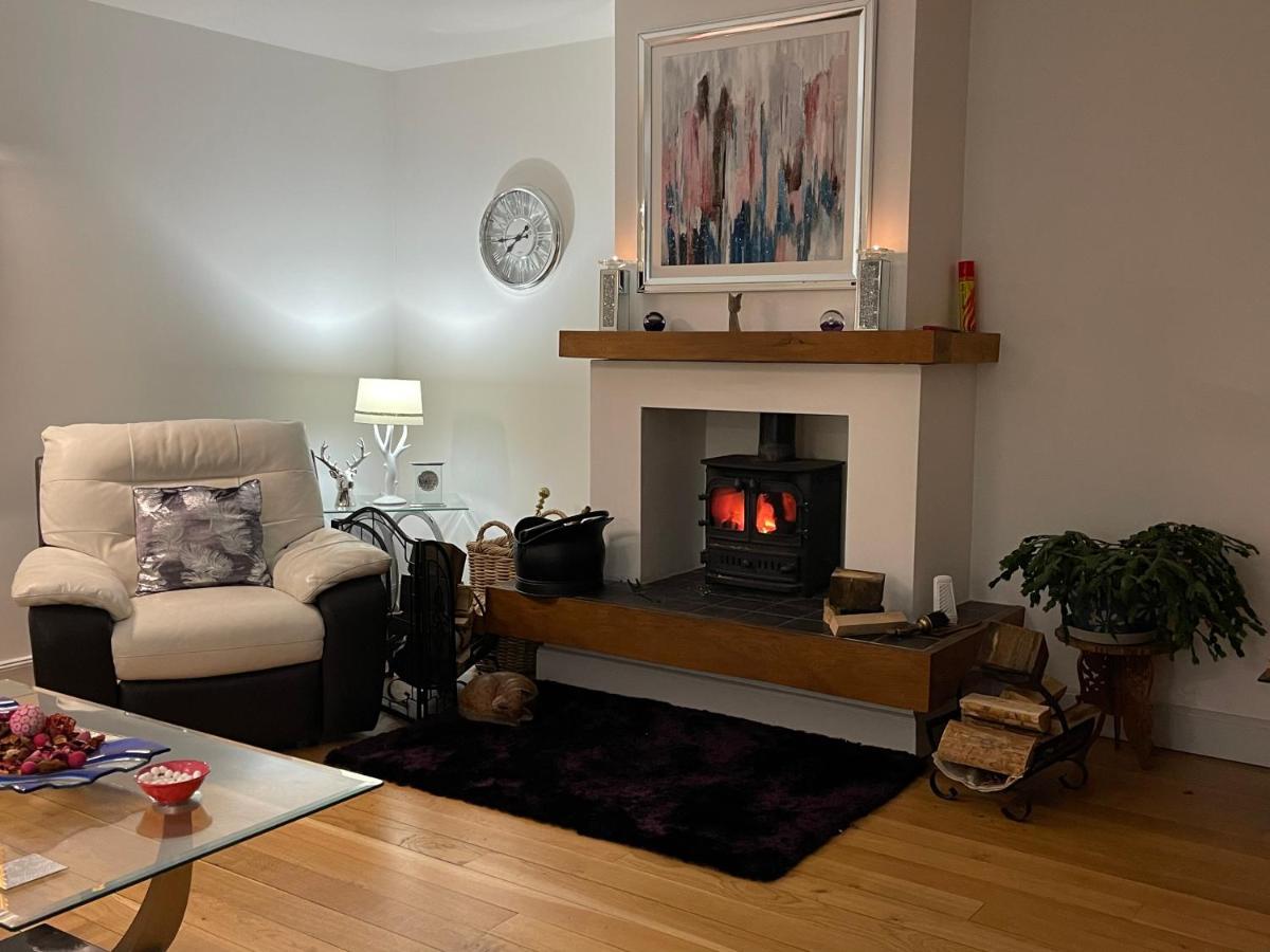 Lindas Retreats Self Catering Accommodation 1 Bedroom Cottage Or 3 Bedroom House Tomintoul Exterior foto